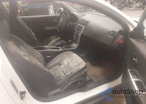 2011 Volvo C30 T5/T5 R-Design from USA, damaged, VIN YV1672MK3B2225625